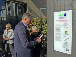 Bücherschrank in Buchheim eröffnet