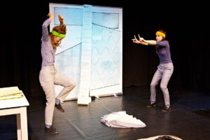 Einfach nur ein Bett – längst nicht überall eine Selbstverständlichkeit, Foto 4 von den Proben am CASAMAX Theater