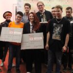 Tahnee mit den Gewinner*innen vom anyway e.V.