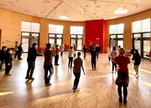 Dance4Respect: Tanzen für mehr Respekt - in der Gruppe tanzen